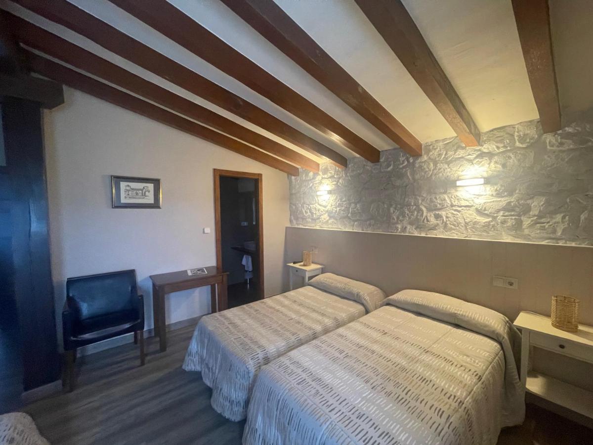 Posada La Solana - Adults Only Сантильяна-дель-Мар Экстерьер фото