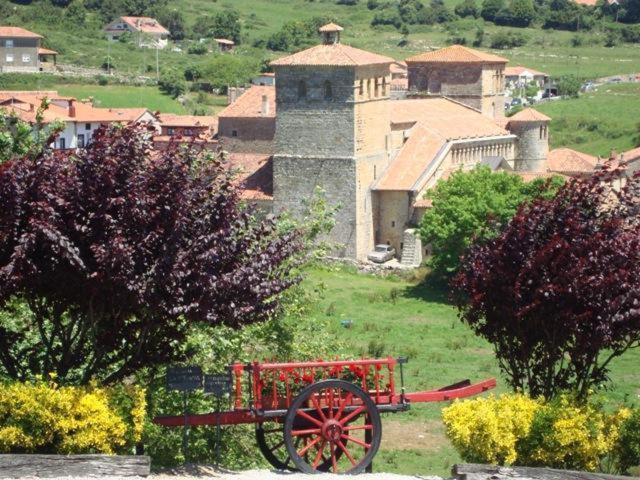 Posada La Solana - Adults Only Сантильяна-дель-Мар Экстерьер фото
