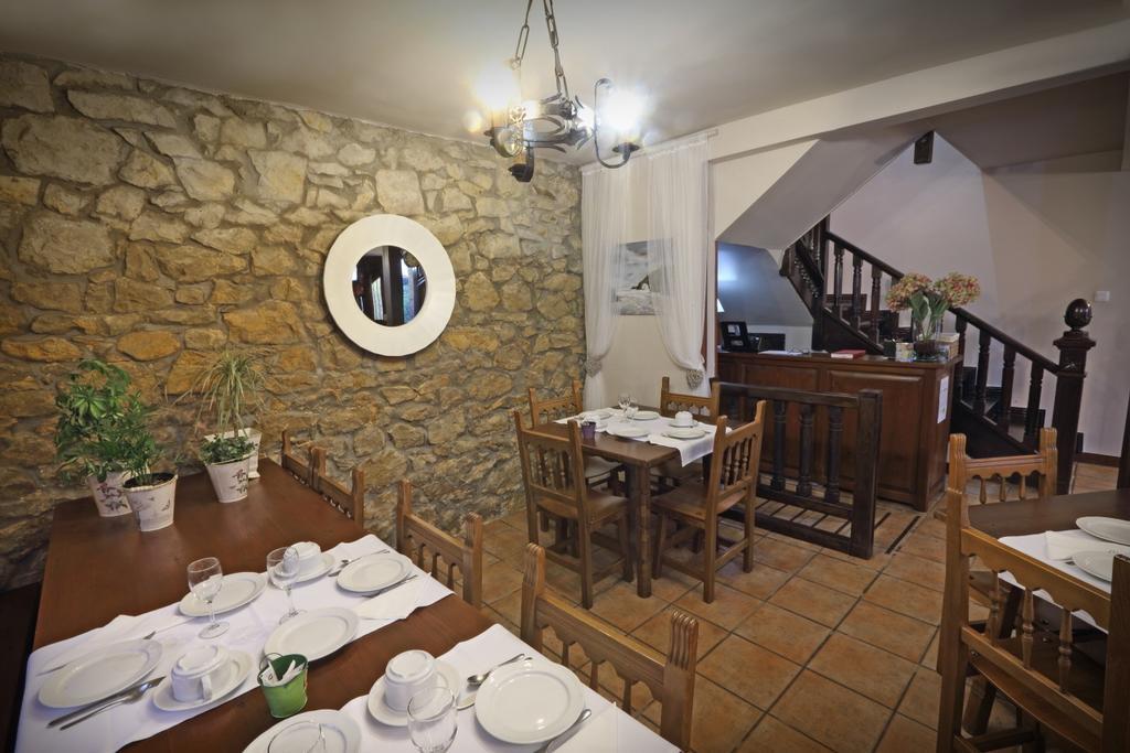 Posada La Solana - Adults Only Сантильяна-дель-Мар Экстерьер фото